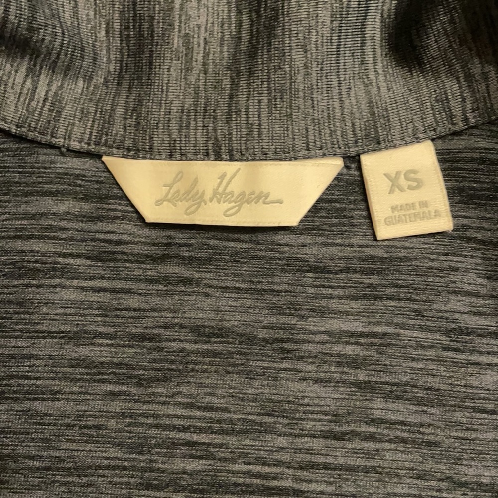 Ladies golf shirt. Never worn - Picture 2 of 4